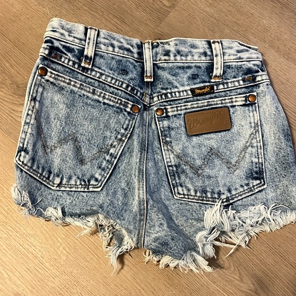 Vintage wrangler shorts - Picture 2 of 2